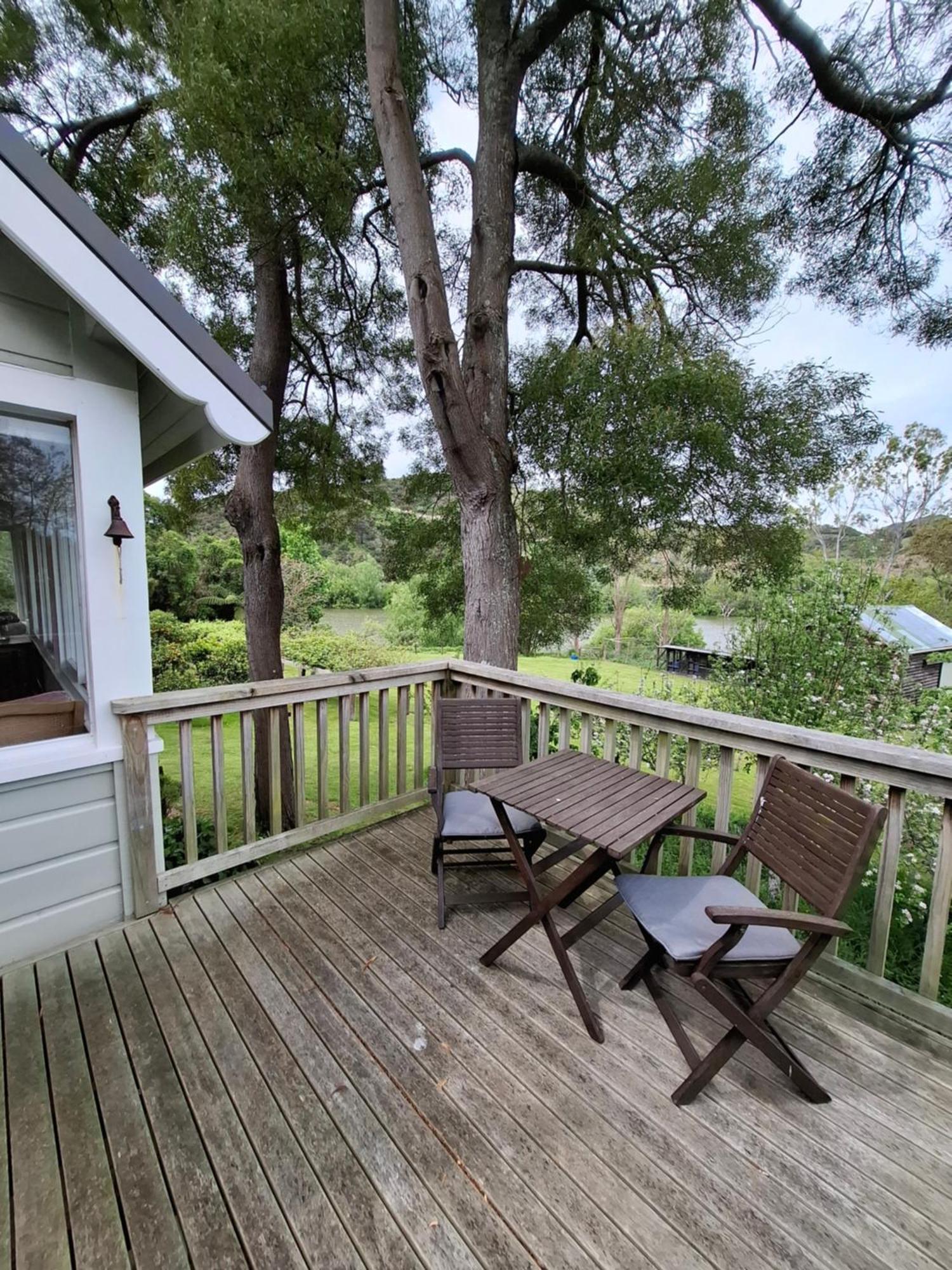 The Signal Box Hotel Whanganui Exterior photo